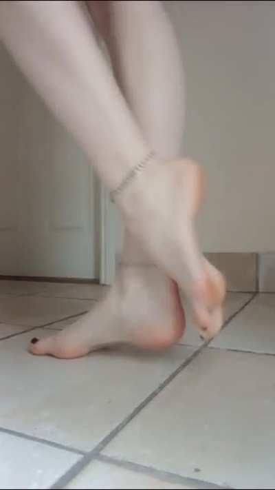 Is me being barefoot in sneakers turning you on..? ;3