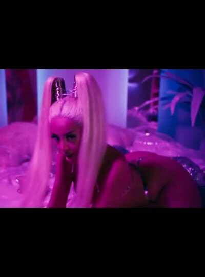 Bouncing on Bed 60fps