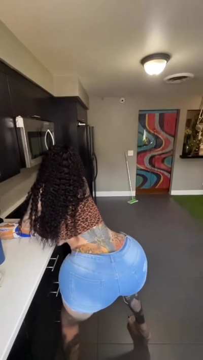 Big Ass GIF by crazychipmunk1