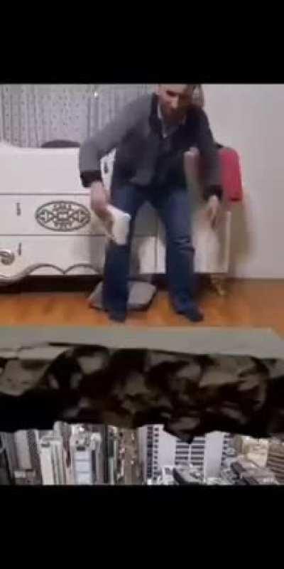 بدون شرح 😐😐😐