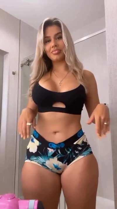 Thick ass ig thot