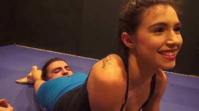 19 year old Nikki Next accidentally puts man to sleep in her reverse💪🏻🥱😴