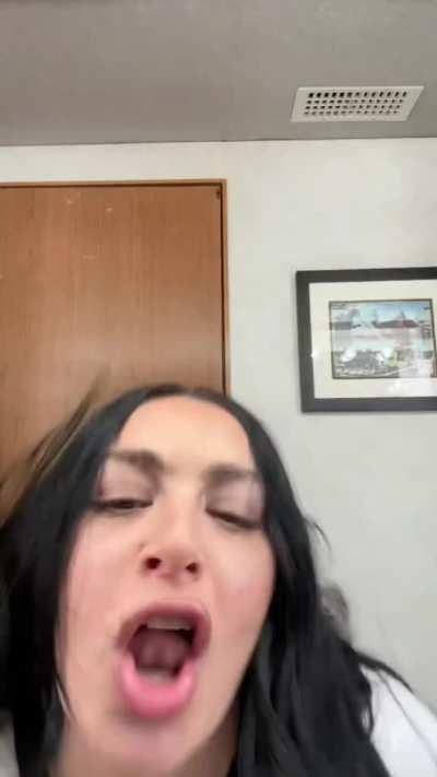 Charli TikTok dance slowed & zoomed