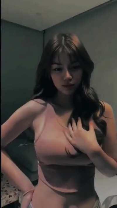 need her id bro😅 anyone?