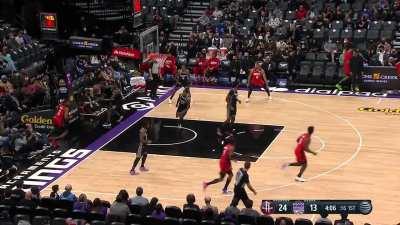 [Highlight] Jalen Green turns on the afterburners to get past Fox for the one-handed dunk