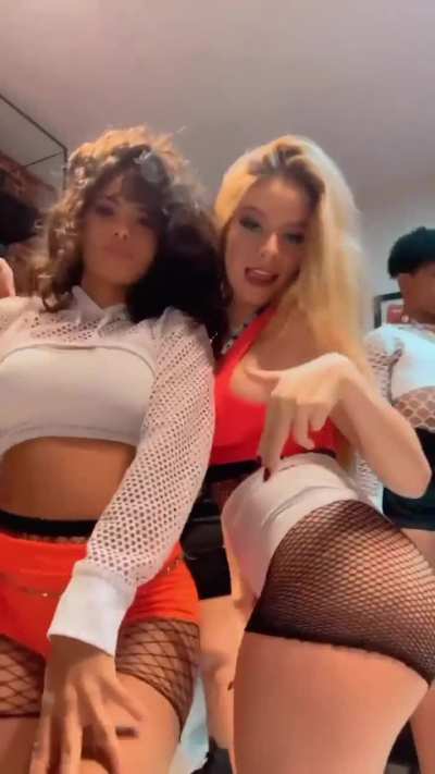 Toda loira tem sua morena 