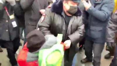 they arrested a ~10 year old child in moscow