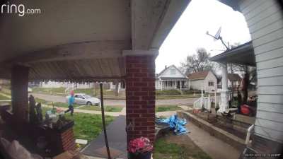 Crazy brutal freakout - Man shot during an argument | Usa Info in comment