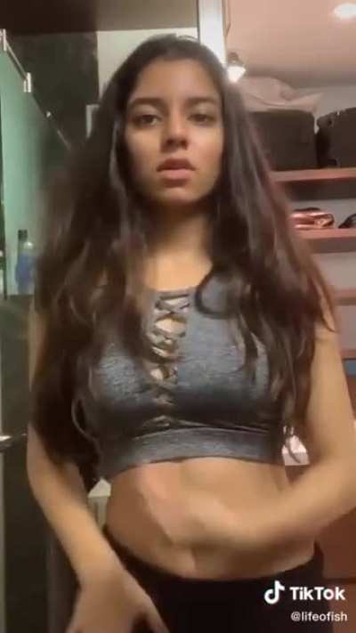 Slutty Isha🤩 what you wanna do with her💦