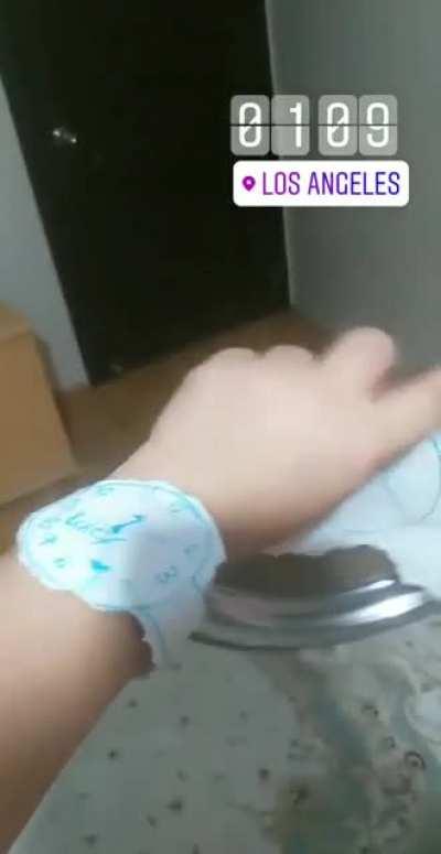 Nobody; arabası olan erkekler...