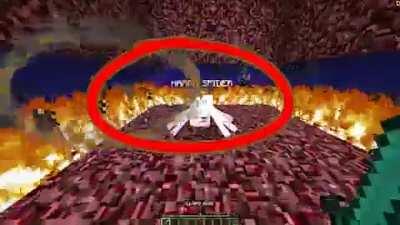 HARAM GAY SPIDER كافر PAYS عنكبوت FOR SINS!!! لا لحم الخنزير المدرجة