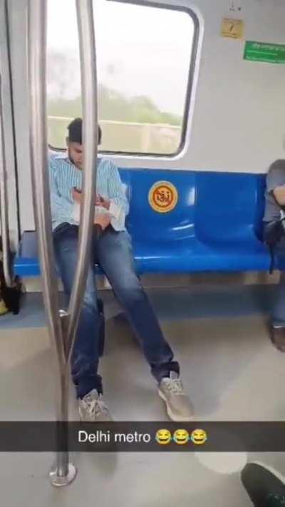 What the heck is seriously happening in Delhi metro!!