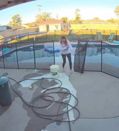 WCGW mixing pool chemicals