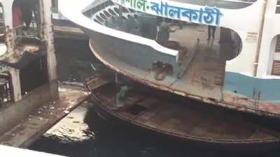 Crazy boat terminal in Bangladesh