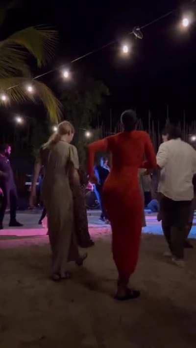 this Jamaica trip is turning her into a freak👀🤗