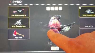 Discovered that the loadout screen does this when I use the touch screen on my laptop.