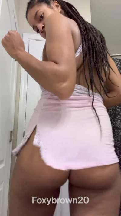 Watch me shake this ass