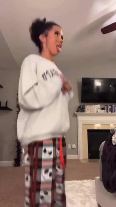 Brittany Renner clap comp😮‍💨👏🏾