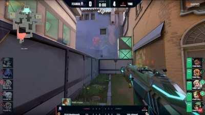 Welcome to Vietnam, where we love to knife people !!!