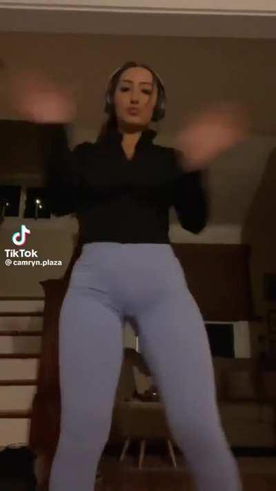 Camryn (@camryn.plaza)