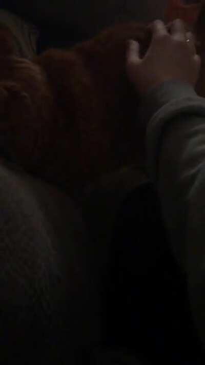 SHE IS NEEDY. 😑😅🥰