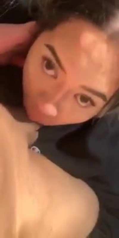 Unknown @ but most definitely baddie with her head game 😩🍆💦