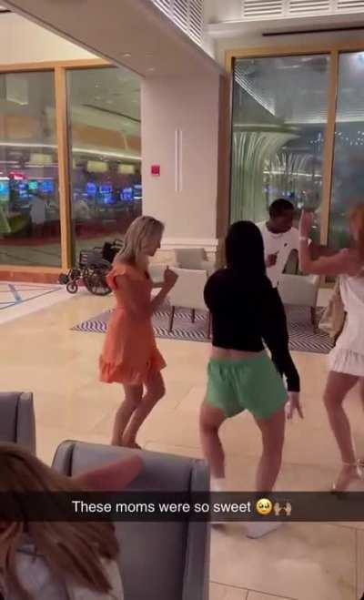 Imagine mommy moving those hip on you