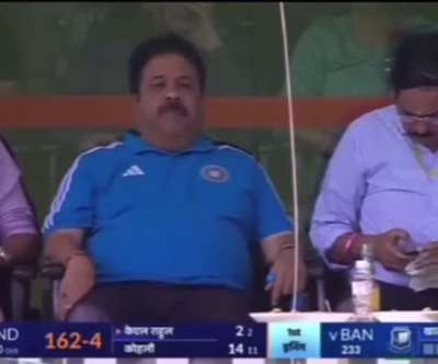 Me when Isee a photographer at a wedding