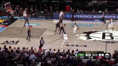 [Highlight] Kevin Durant's pass bounces off the back of Harden's head and Giannis scores on the other end