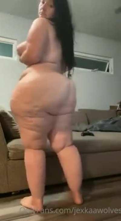 Jay’s body is so beautiful 🤩 