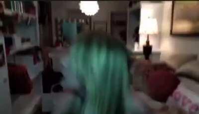 Queenvelynn trying to put her face on while Kai’Sass is recording her solo song