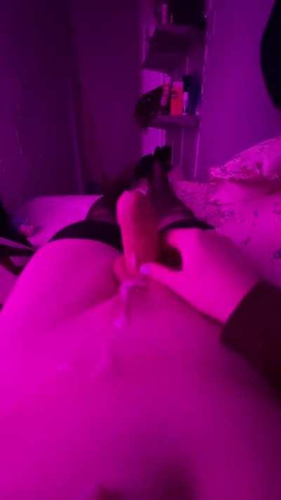 I love this pink lighting sm 😊