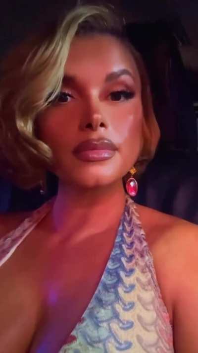 Selfie video while in the car , from IG story 9|12|2025