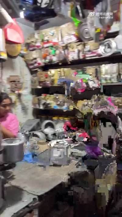 救命我被美女包围了