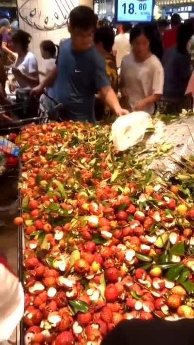 如果你發現荔枝賣貴了 就是他們偷吃把成本抬高了