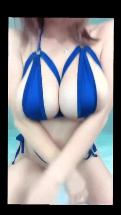 Motion Tracked Boob Bouncing