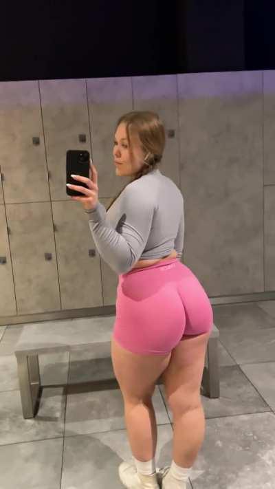 In the gym locker room - livmusclebarbie 