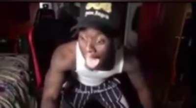 Kai Cenat has a wild rat in his crib