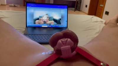 This is the right way of having an orgasm while watching my videos :)