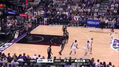 [Highlight] Draymond with the dime to a cutting GPII