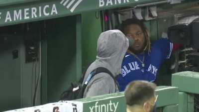 [Highlight] Vladdy Jr. kindly signs a ball then lets out his frustration in the dugout