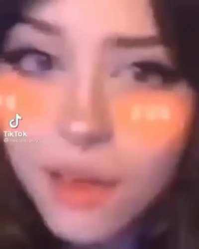 El el trabajo hay un bato que dice 