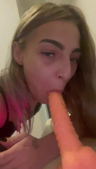 I just love sucking something new!