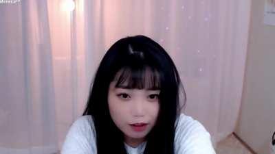 Le BJ Feet (o_o_ninanooa)