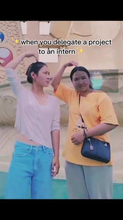 to make a ❤️ pose