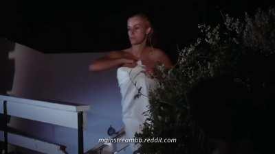 Belinda Mayne Kicks a Man in the Balls in White Fire/Vivre Pour Survivre (1984)