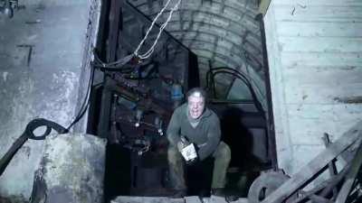 Me when I've been sitting at the hermetic door for 20 minutes with a med case up my ass and someone finally turns on the power