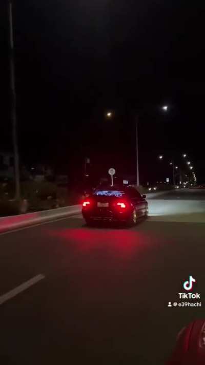 Crazy exhaust on BMW E39 540i