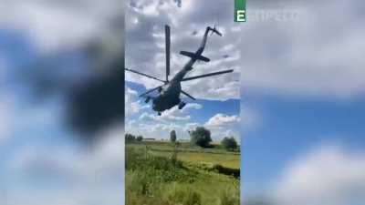 ¿New Fortunate Son? Also ukrainian helis moving at tractor altitude again