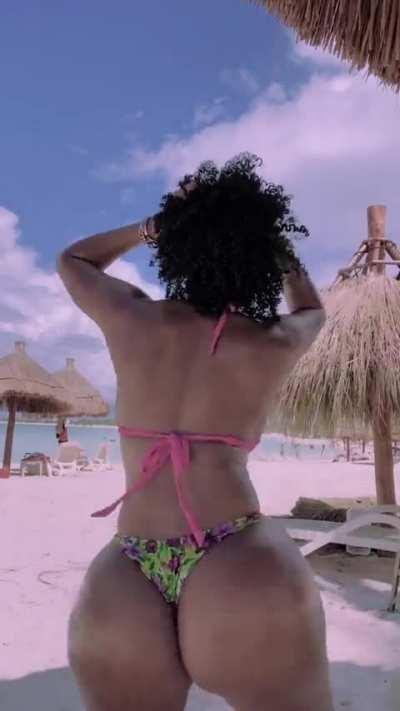 Sophie (@iamsophiielikosky)